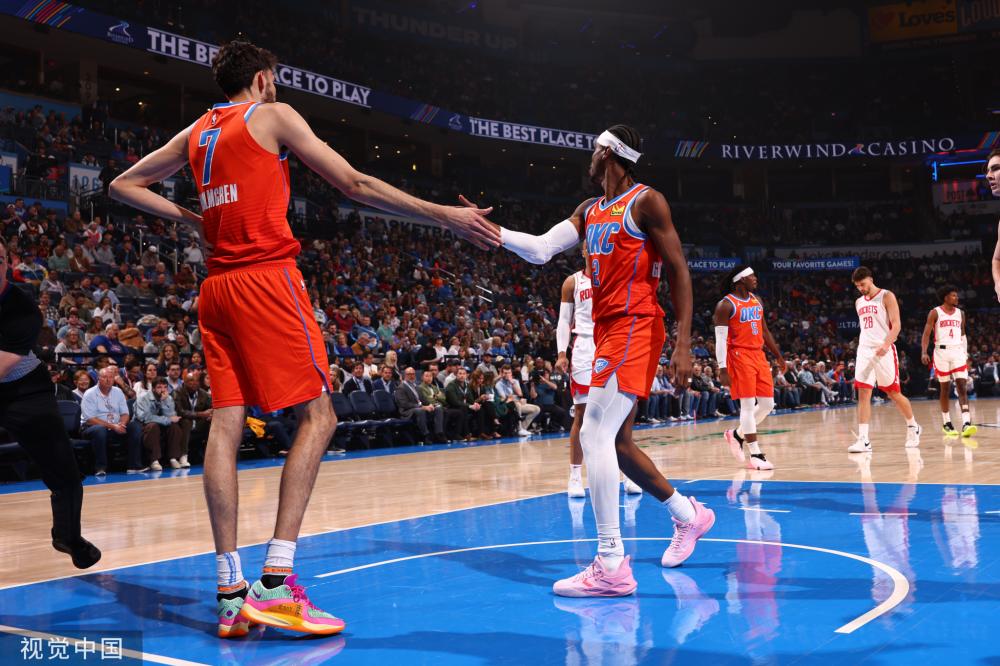 史性地捧起 史性地捧起