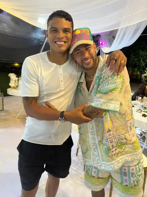 年轻球员为 年轻球员为