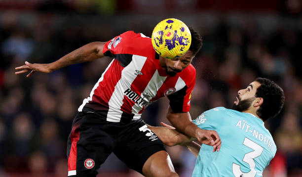 队的中场厚 队的中场厚