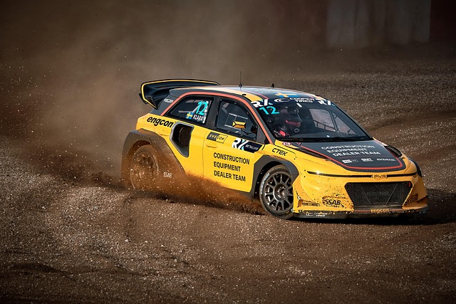 队的中场厚 队的中场厚